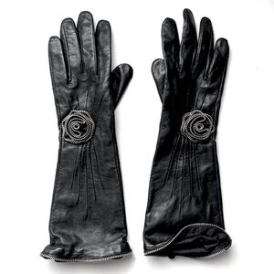 Black Leather Zipper Rosette Embellished Gloves